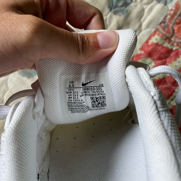 nike air max sneakers - Picture 4 of 4